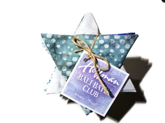 Hoffman Fabrics Bali Batik Club January Frost FQAUTO-586-January