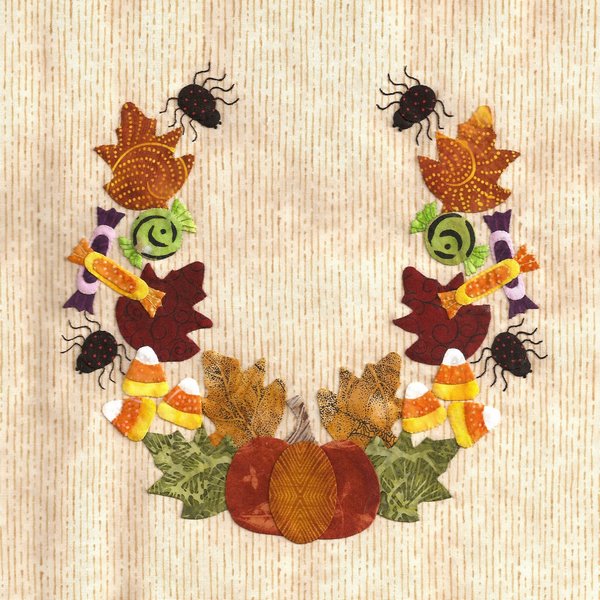 P3-1300 Block 12 Candy Wreath