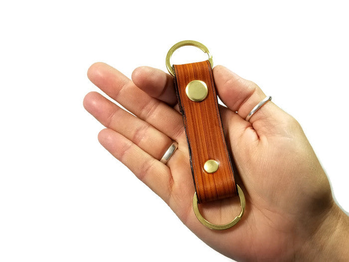 Modern Wood Grain Saddle Tan Valet Double Ring Leather Key Chain