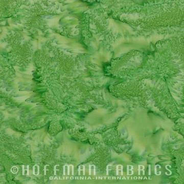 Hoffman Fabrics Watercolors Kelly Green Batik Fat Quarter 1895-354-Kelly